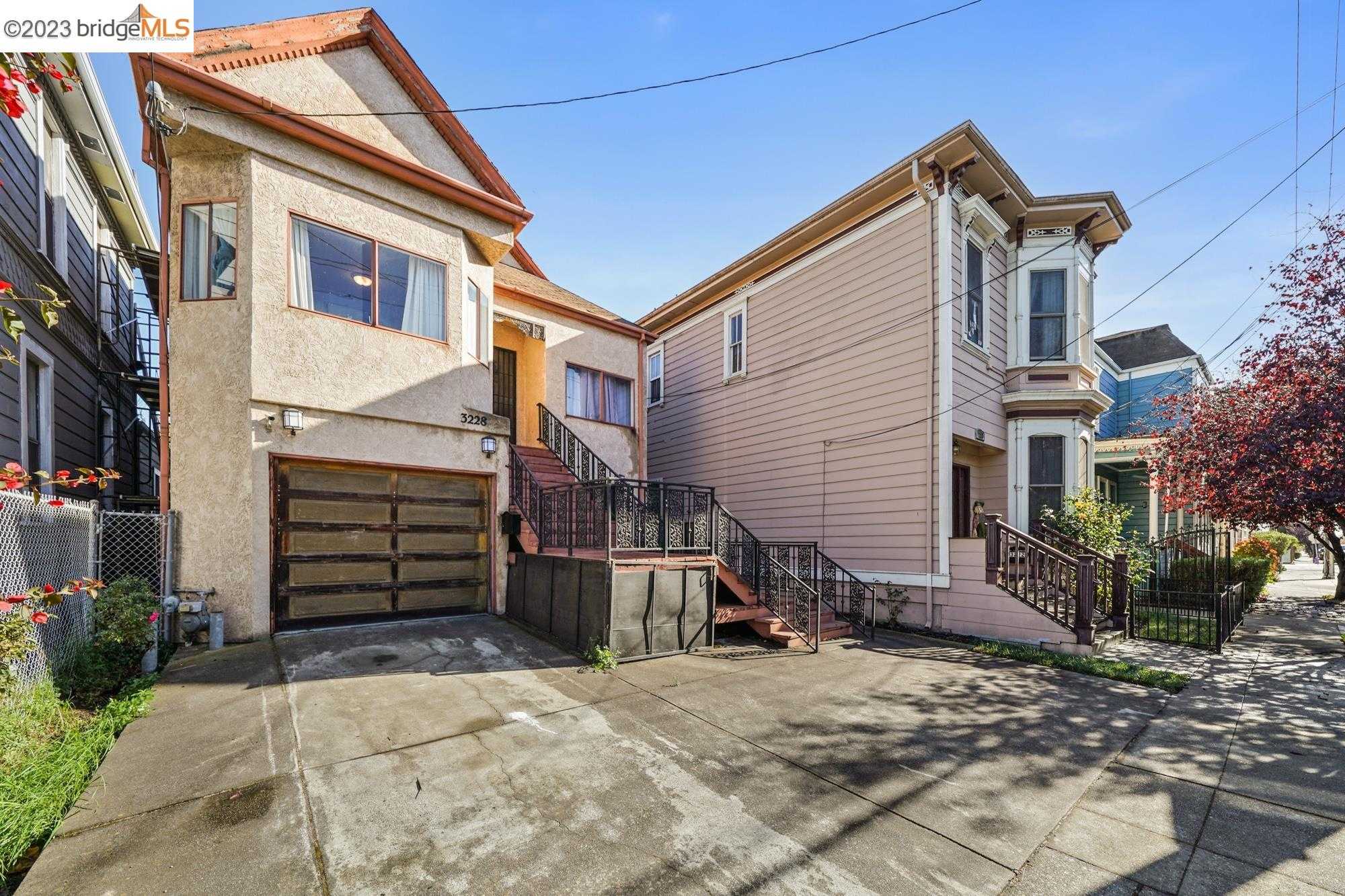 photo 3: 3228 Magnolia St, Oakland CA 94608