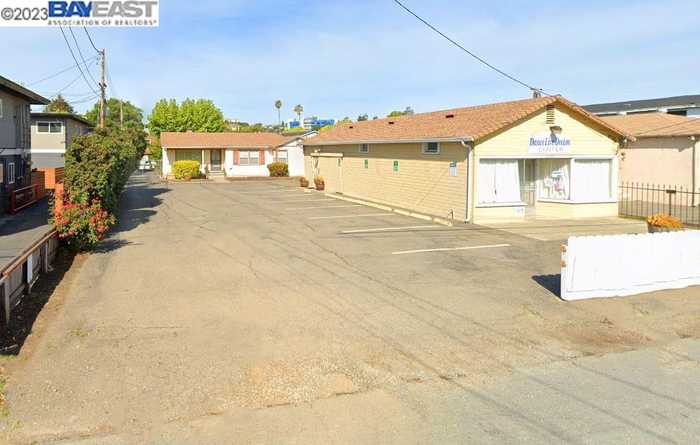 photo 1: 20393 Anita Ave, Castro Valley CA 94546