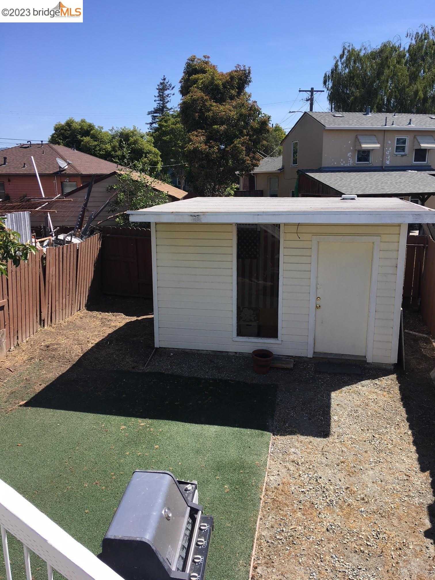 photo 3: 11050 Apricot St, Oakland CA 94603