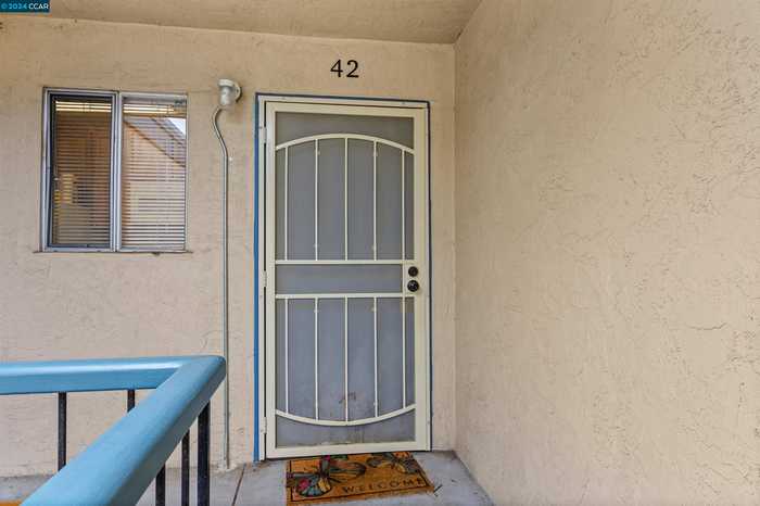 photo 2: 1731 Ellis St Unit 42, Concord CA 94520