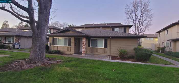 photo 1: 1055 Mohr Lane Unit A, Concord CA 94518