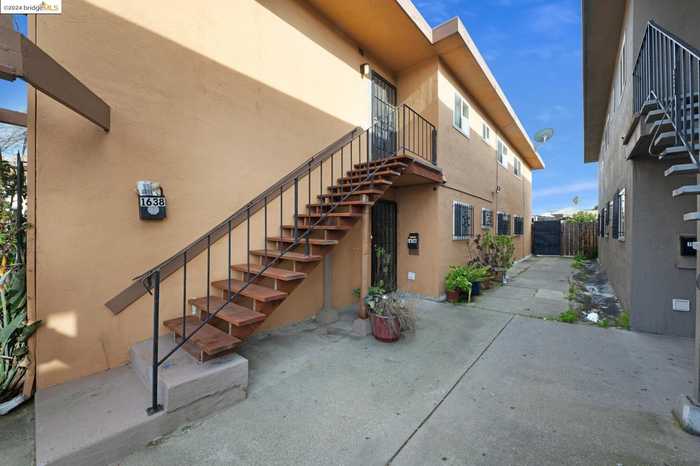 photo 2: 1636 99Th Ave, Oakland CA 94603