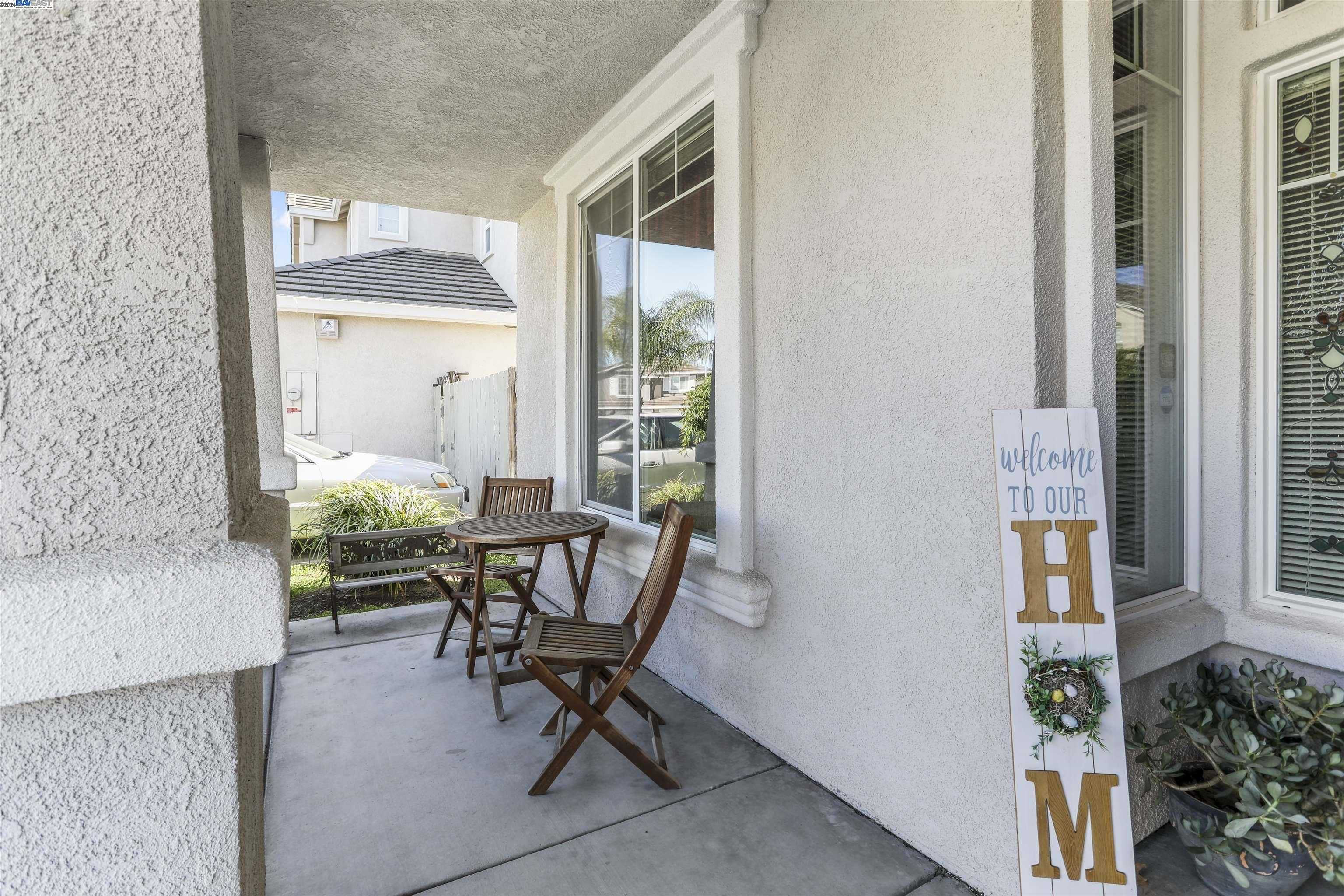 photo 2: 2117 Wisteria Way, Manteca CA 95337