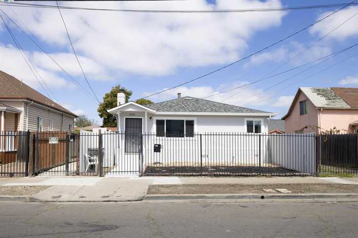 photo 1: 1627 94th Ave, Oakland CA 94603