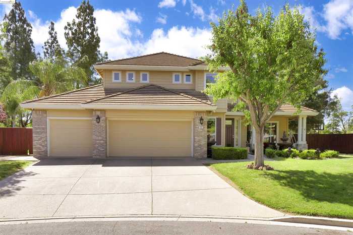 photo 1: 500 Mcintosh Ter, Brentwood CA 94513