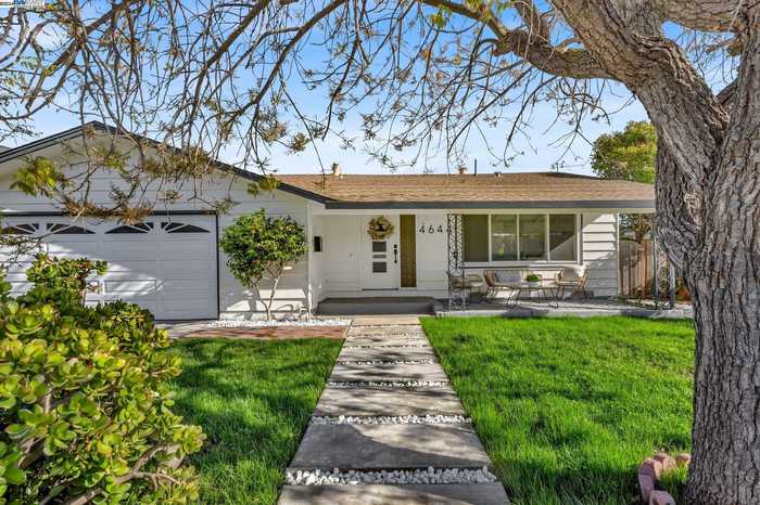 photo 1: 4644 Griffith Ave, Fremont CA 94538