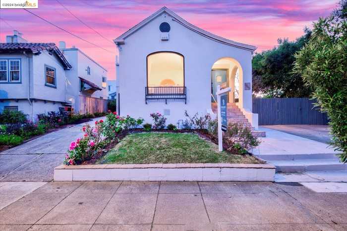 photo 1: 3233 Ardley Ave, Oakland CA 94602