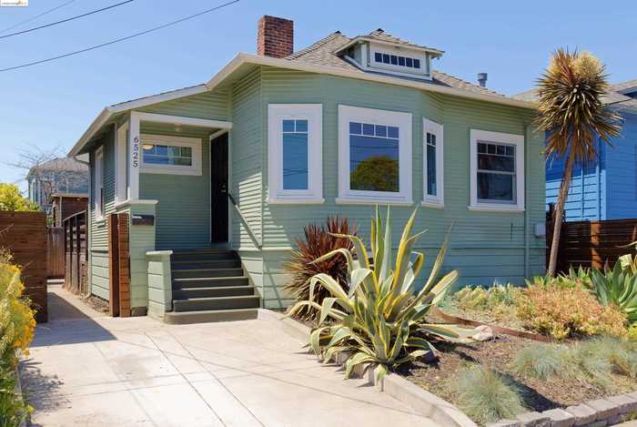 photo 2: 6525 Herzog St, Oakland CA 94608