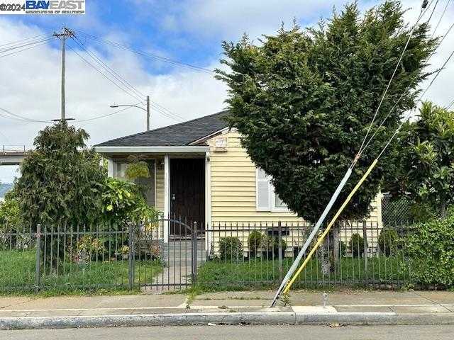 photo 1: 10500 Pippin Street, Oakland CA 94603