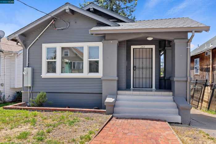 photo 1: 3917 San Juan St, Oakland CA 94601