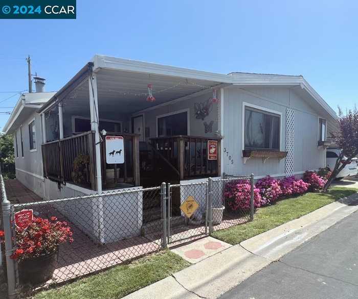 photo 1: 3705 Hawthorne Dr Unit 12, Bethel Island CA 94511