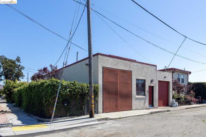 photo 1: 10657 Pearmain St., Oakland CA 94603