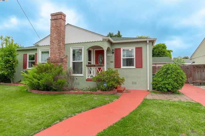 photo 1: 255 Bowling Green St, San Leandro CA 94577