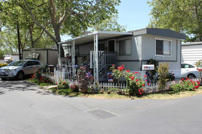 photo 8: 621 E Lockeford St. #30 Unit 30, Lodi CA 95240