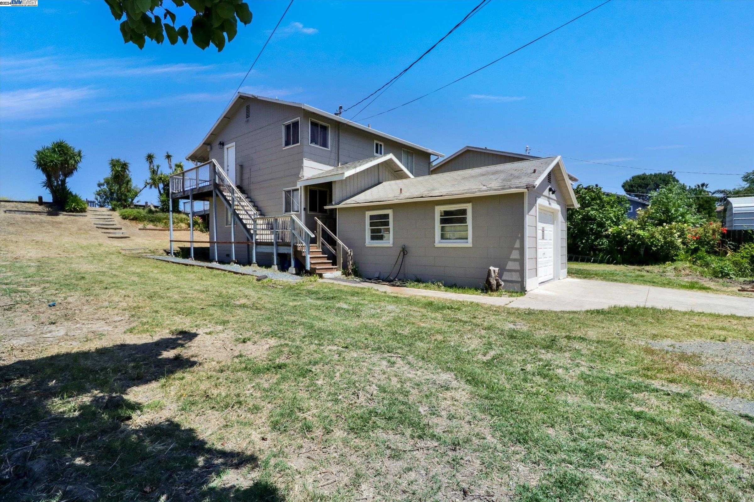 photo 3: 4053 Willow Rd, Bethel Island CA 94511