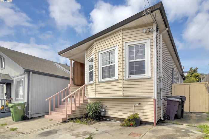 photo 2: 917 26Th Ave, Oakland CA 94601