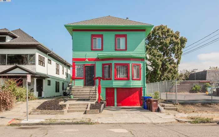 photo 2: 518 44Th St, Oakland CA 94609