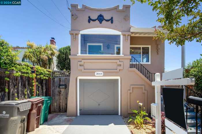 photo 1: 3664 Madrone Ave, Oakland CA 94619