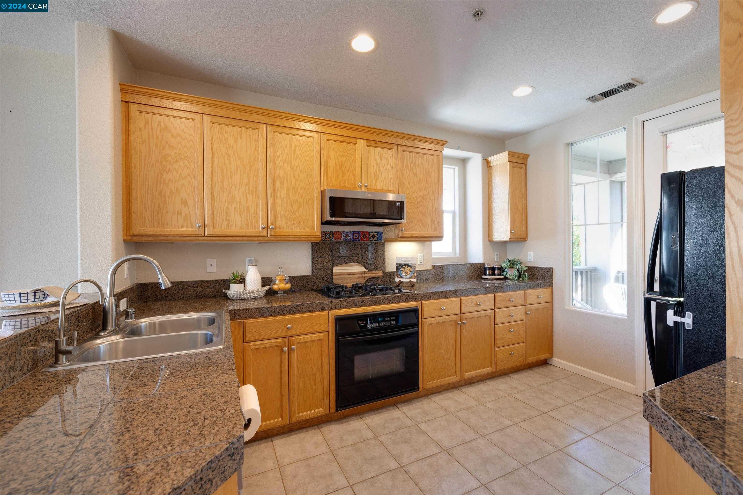 photo 2: 1215 Nancy Ln, San Ramon CA 94582