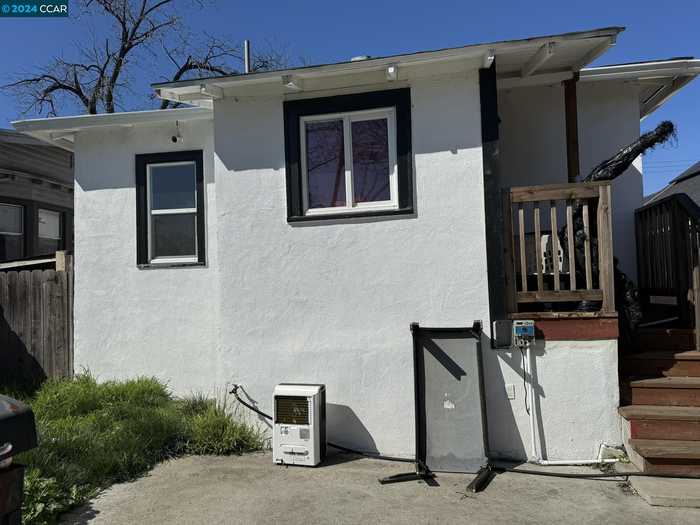 photo 15: 304 105th Avenue, Oakland CA 94603