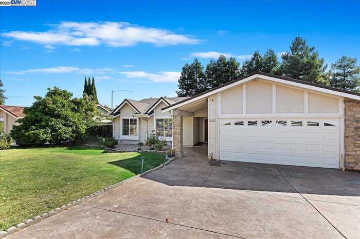 photo 2: 45565 Parkmeadow Ct, Fremont CA 94539