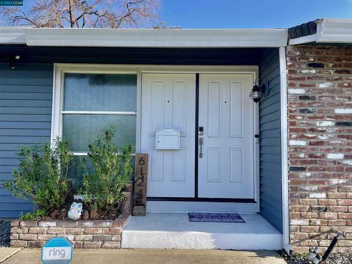 photo 2: 6124 Madison Ave, Carmichael CA 95608