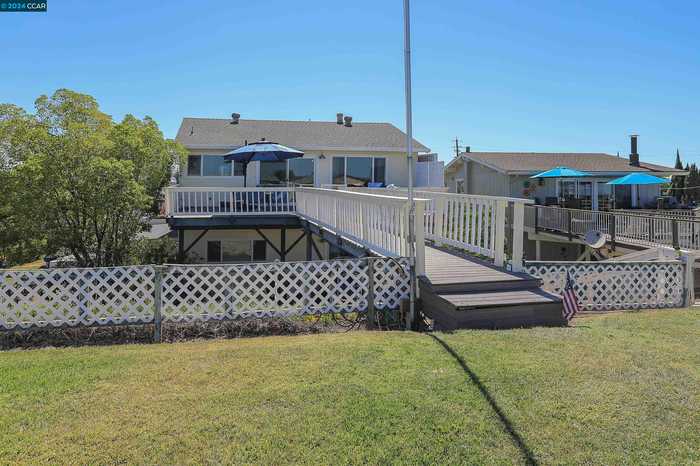 photo 1: 3667 Willow Rd, Bethel Island CA 94511