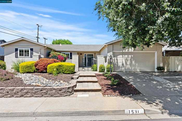 photo 1: 1531 Heartwood Dr, Concord CA 94521