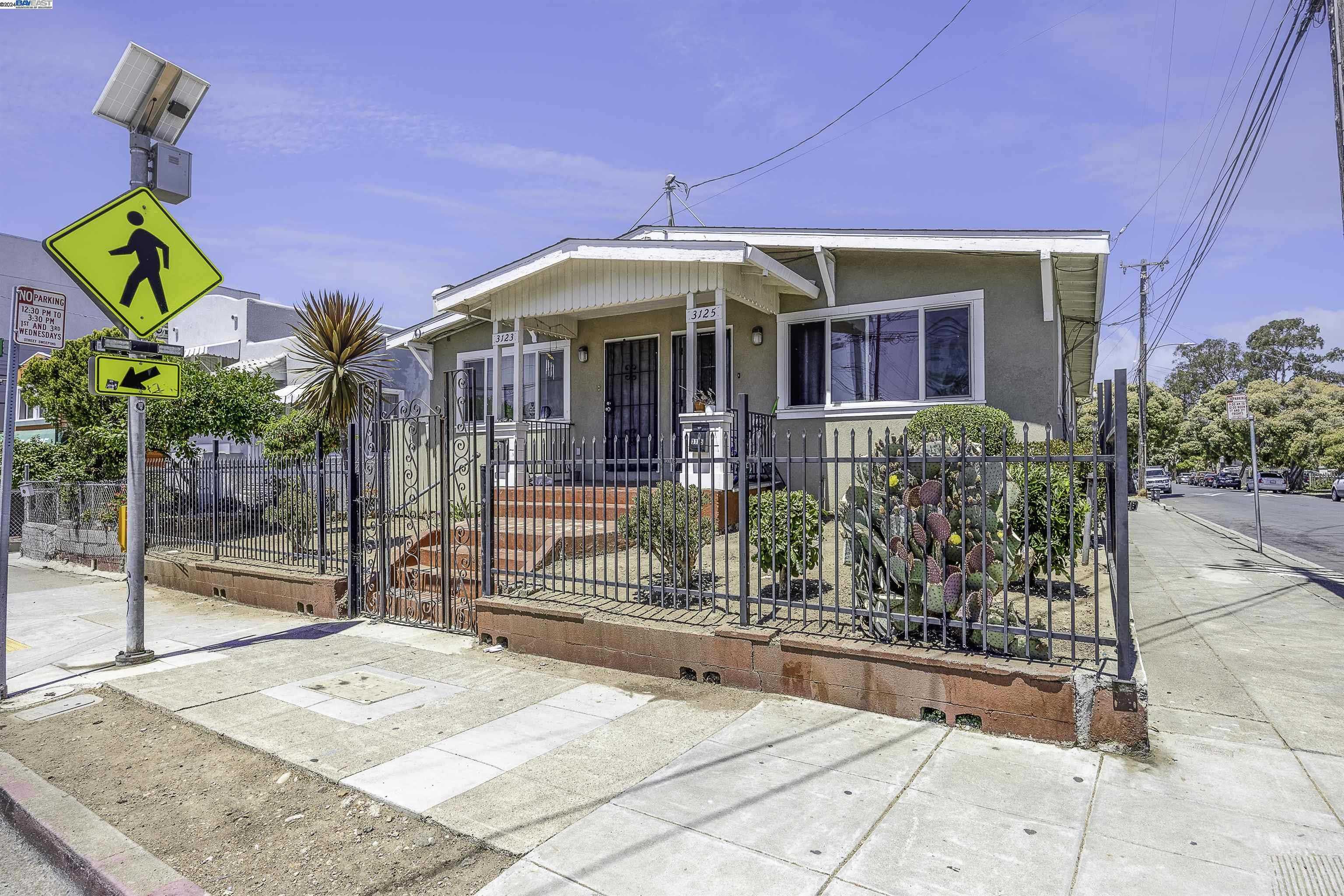 photo 2: 3125 35th Ave, Oakland CA 94619