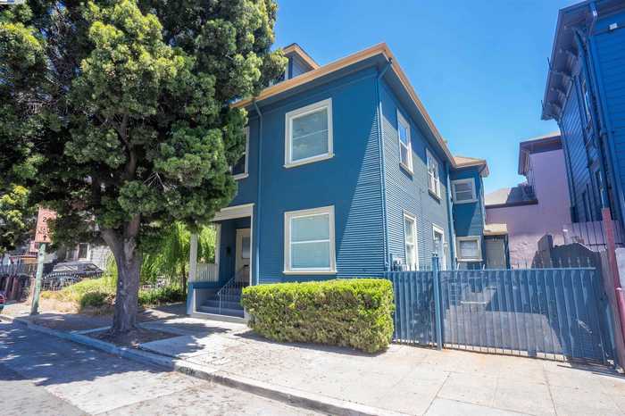 photo 1: 1812 Castro St, Oakland CA 94612