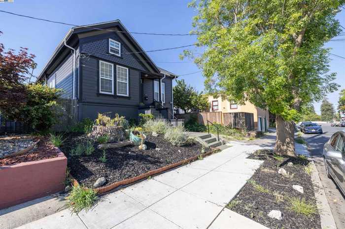 photo 2: 2022 Emerson St, Berkeley CA 94703