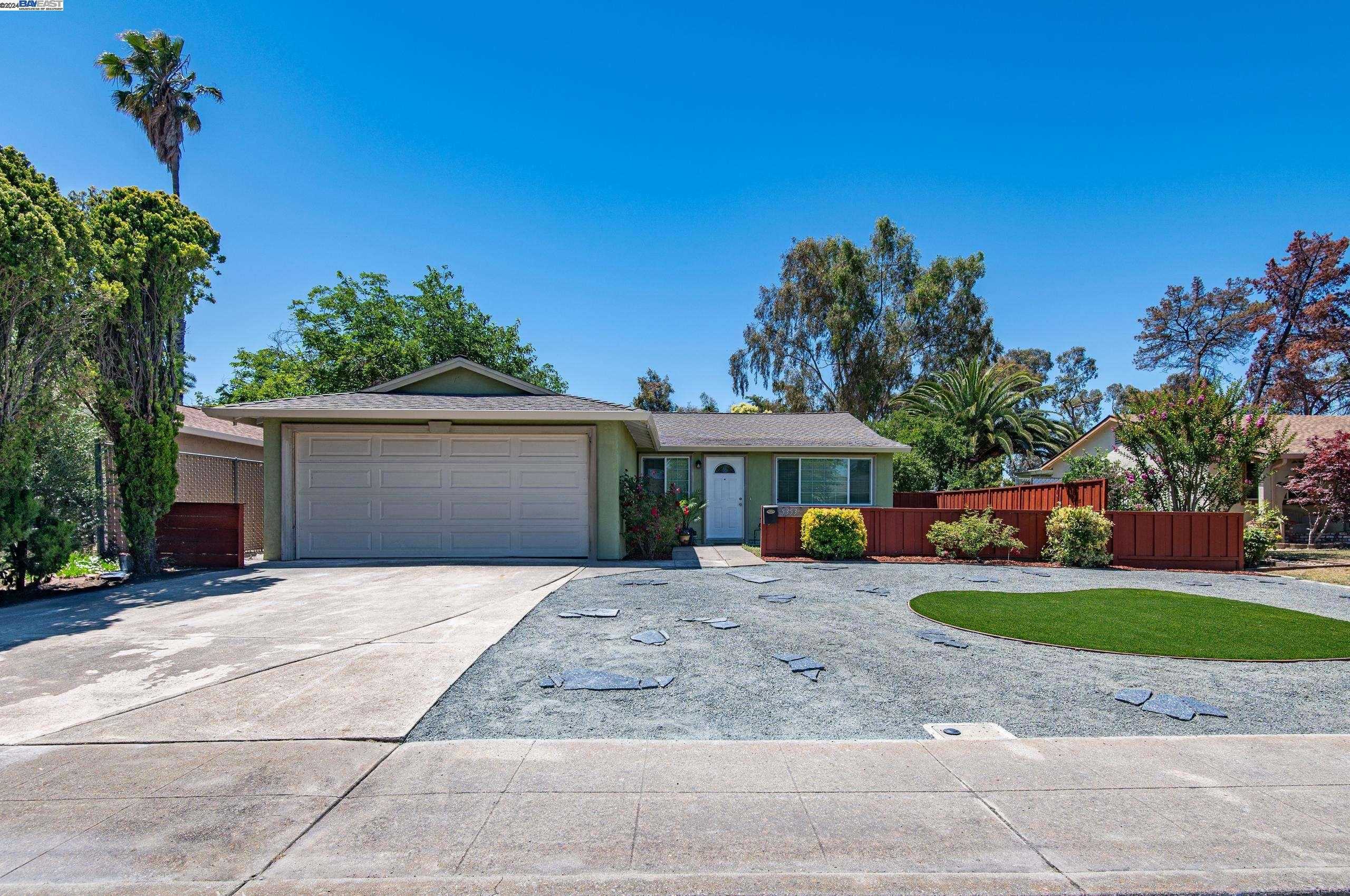 photo 1: 5353 Lilac Ave, Livermore CA 94551