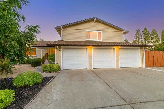 photo 1: 2491 Palmira Place, San Ramon CA 94583