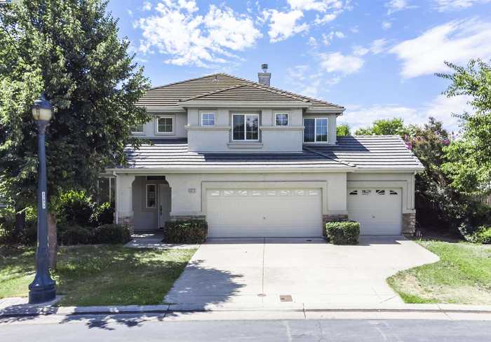 photo 2: 4010 Pine Lake Cir, Stockton CA 95219