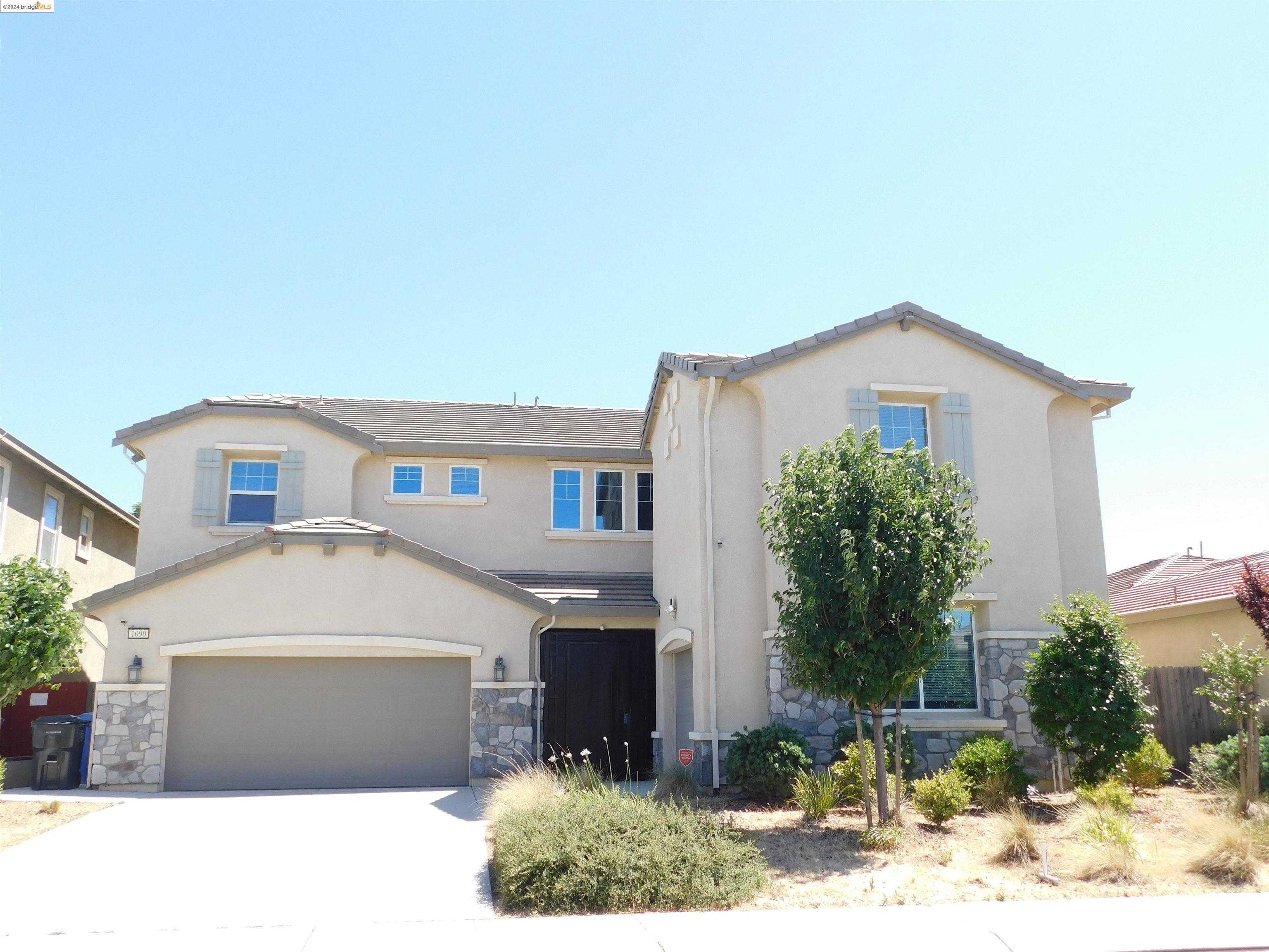 photo 1: 1090 Lavender St, Manteca CA 95337