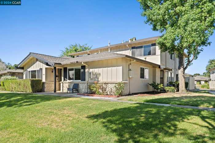 photo 1: 1041 Mohr Ln Unit A, Concord CA 94518