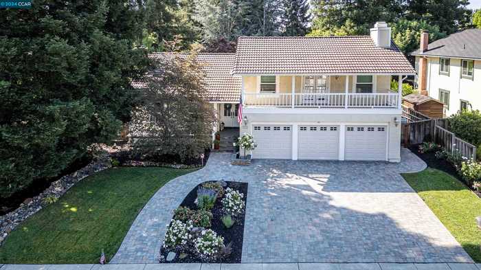 photo 1: 2723 Ascot Dr, San Ramon CA 94583