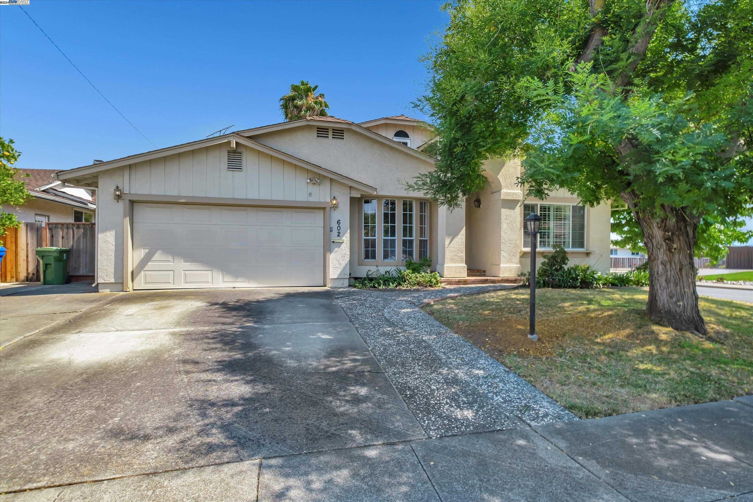 photo 1: 602 Venus Court, Fremont CA 94539