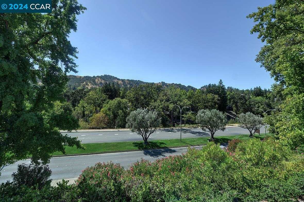 photo 3: 2055 Cactus Ct Unit 5, Walnut Creek CA 94595