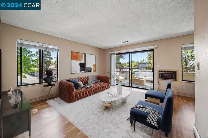 photo 1: 2125 Northwood Cir Unit F, Concord CA 94520