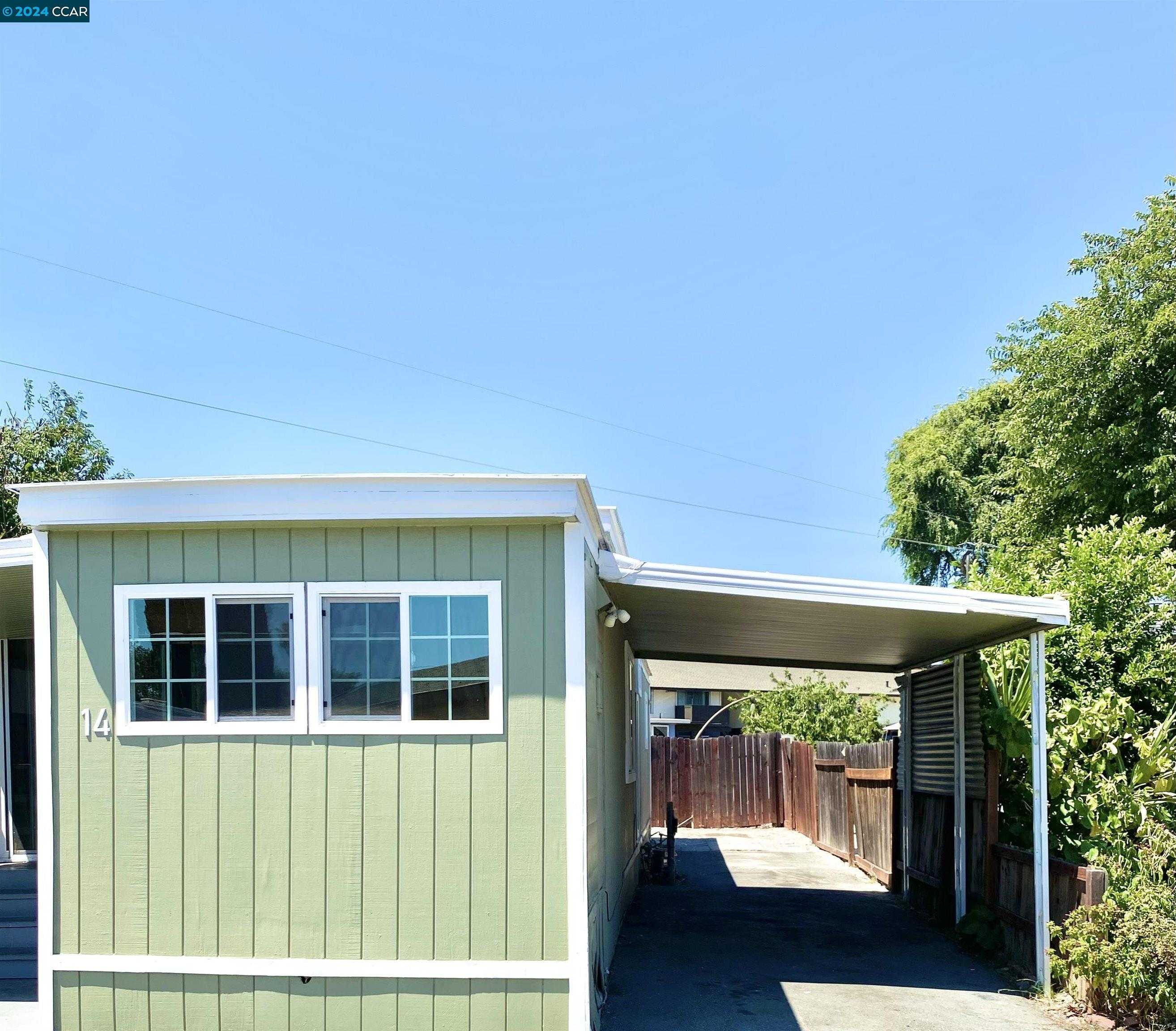 photo 3: 14 Lodge Drive, Concord CA 94520