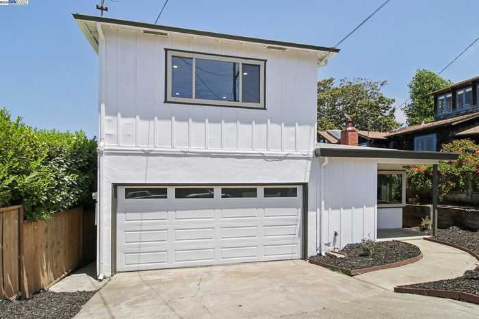 photo 2: 6735 Richmond Ave, Richmond CA 94805