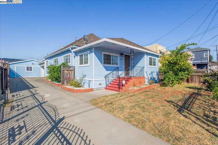 photo 1: 3482 Paxton Ave, Oakland CA 94601