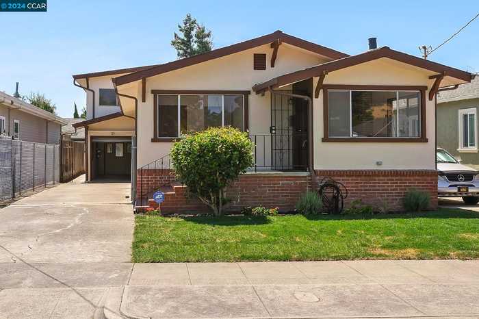 photo 1: 345 Hollister Ct, San Leandro CA 94577