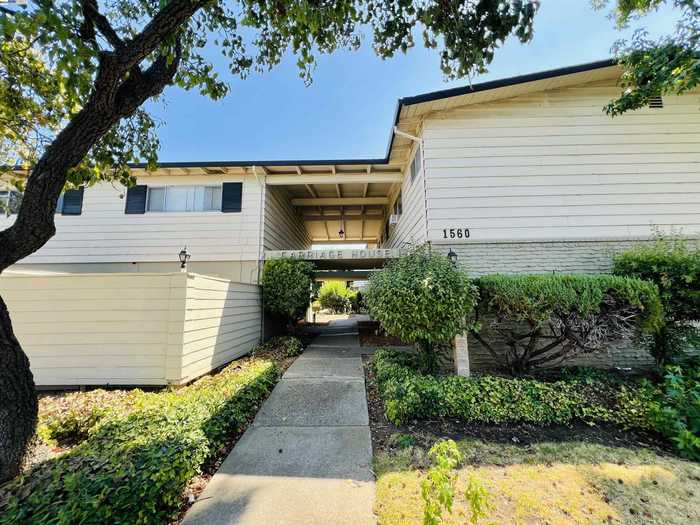 photo 1: 1560 Adelaide St Unit 14, Concord CA 94520