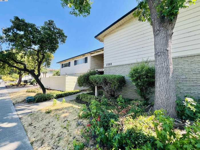 photo 2: 1560 Adelaide St Unit 14, Concord CA 94520