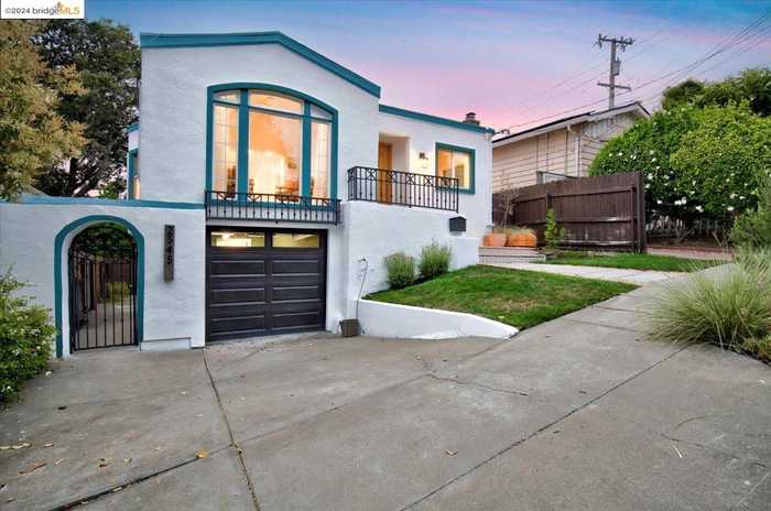 photo 2: 2545 Best Ave, Oakland CA 94601