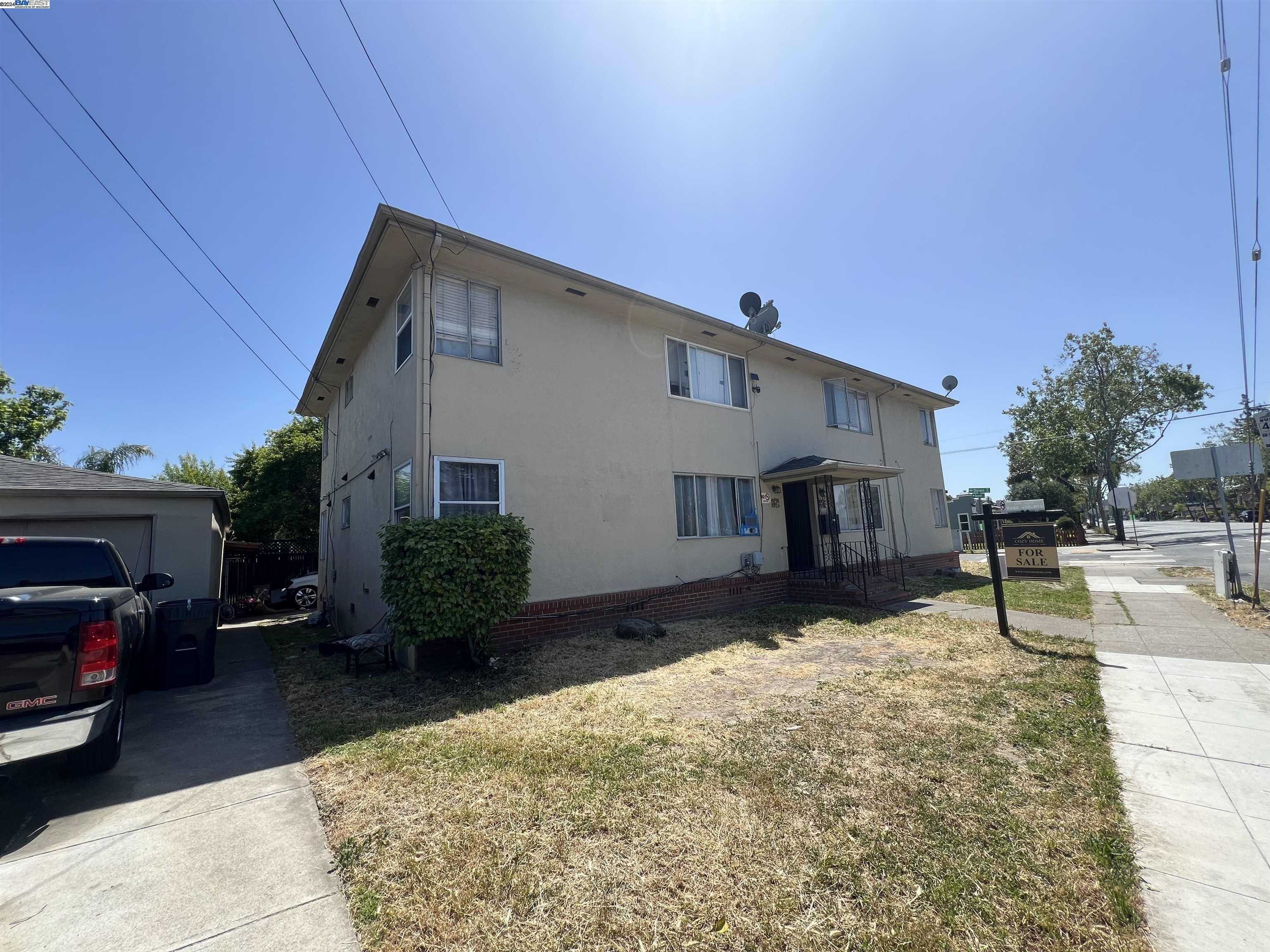 photo 2: 10926 Bancroft Ave, Oakland CA 94603