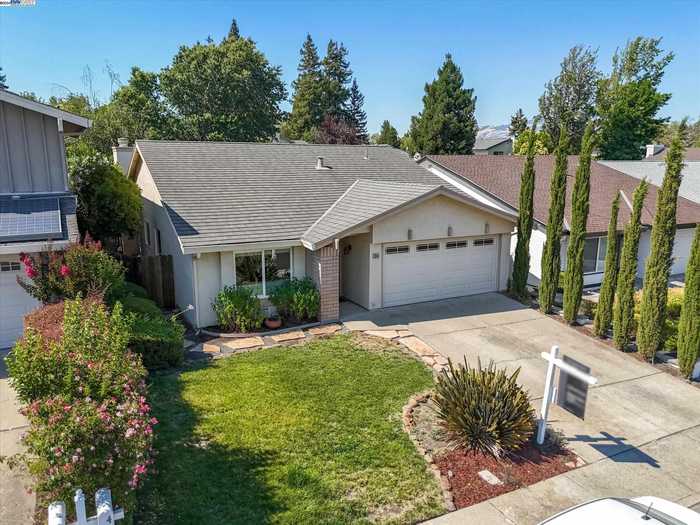 photo 1: 24 Palamos Ct, San Ramon CA 94583