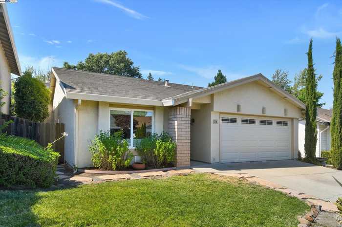 photo 2: 24 Palamos Ct, San Ramon CA 94583